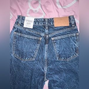 Brand new Dark Denim Mom Fit Zara jeans